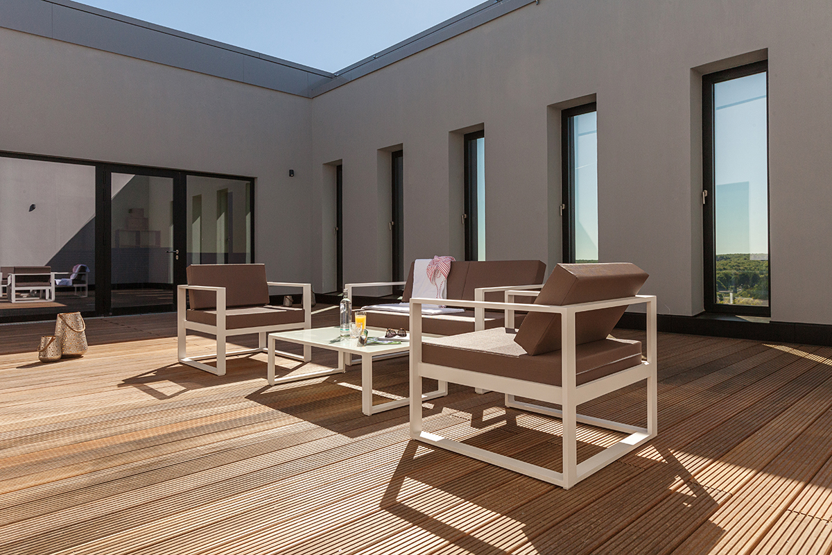 VIENNA HOUSE ERNST LEITZ WETZLAR - WELLNESS AUSSENTERRASSE  © Vienna House